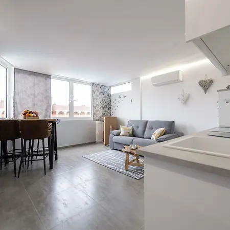 Diamond House